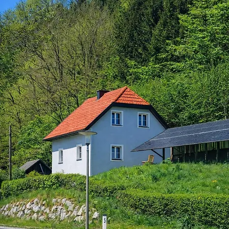 Ferienhaus Sonnenhang Ganzes Haus Fuer Familien Und Kleine Gruppen Bis Zu 7 Personen Mit Parkplatz Und Wlan בית נופש
