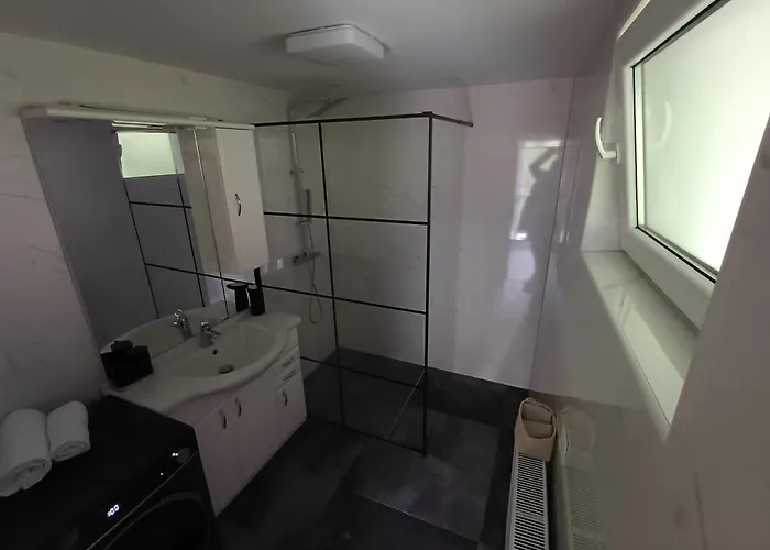 Gemuetliche, Familienfreundliche Unterkunft Fuer Bis Zu 7 Personen Mit Kostenlosem Parkplatz Und Ruhiger Lage 펜션 Selzthal