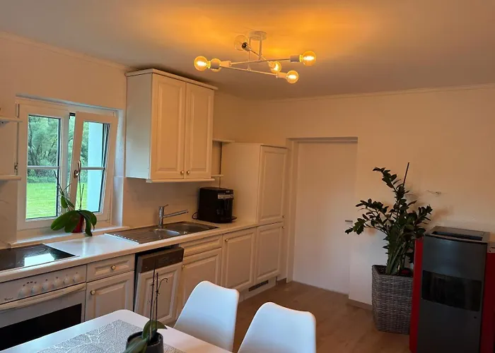 Familienfreundliche In Sonniger Lage Semesterbostad