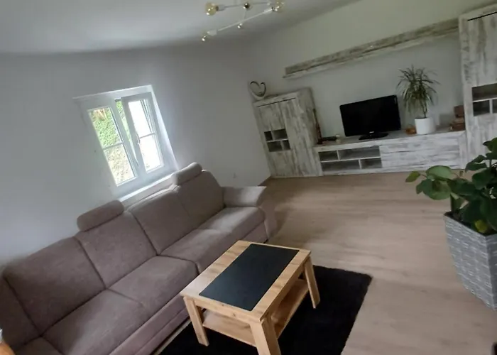 Familienfreundliche In Sonniger Lage *