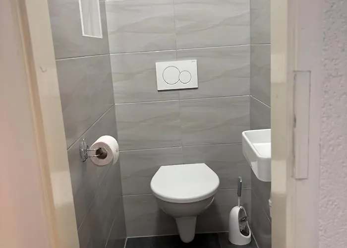 Familienfreundliche In Sonniger Lage