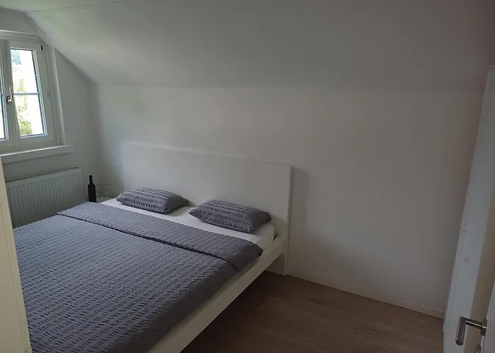 Familienfreundliche In Sonniger Lage *